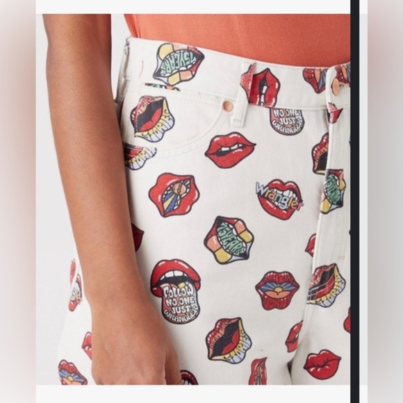 Wrangler Read My Lips Jeans Barrel 652 High Rise Barrel jeans size 24x31 new - Picture 2 of 8